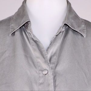 BANANA REPUBLIC silver short-sleeved blouse Medium